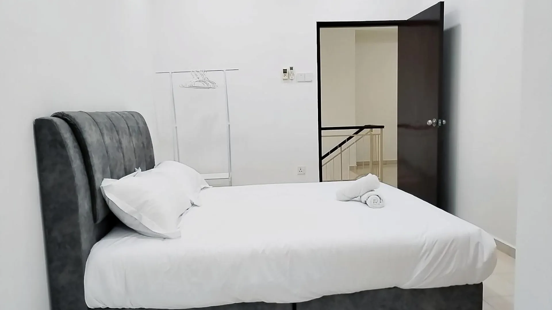13Pax -2 Storey Bayu Mutiara Bukit Mertajam Penang